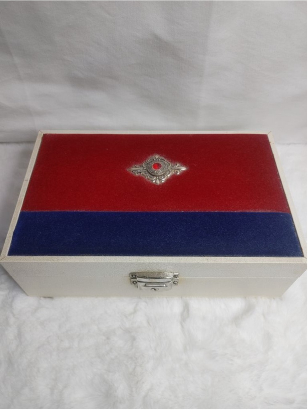 Vintage 60s Swan Lake Japanese Music Box, "Love is a many Splendored Thing"